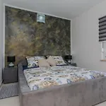 Mavracic 1 By Interhome דירה *