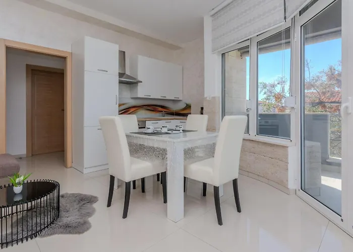 Mavracic 1 By Interhome Apartamento Vir