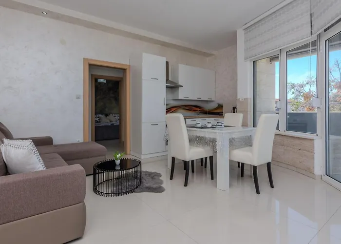 Mavracic 1 By Interhome
